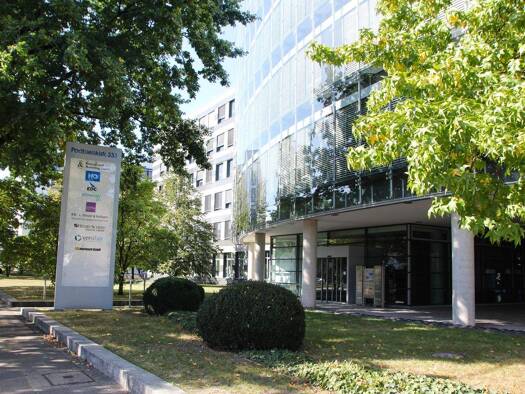 Büro zur Miete provisionsfrei 2.548 m² Bürofläche teilbar von 613 m² bis 1.346 m² Podbielskistraße 160 Groß Buchholz Hannover 30659