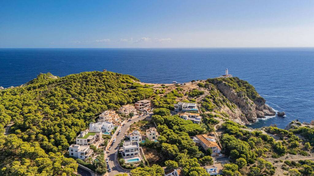 Einfamilienhaus zum Kauf - Erstbezug 1.390.000 € 6 Zimmer 270 m² 735 m² Grundstück Cala Ratjada 07590