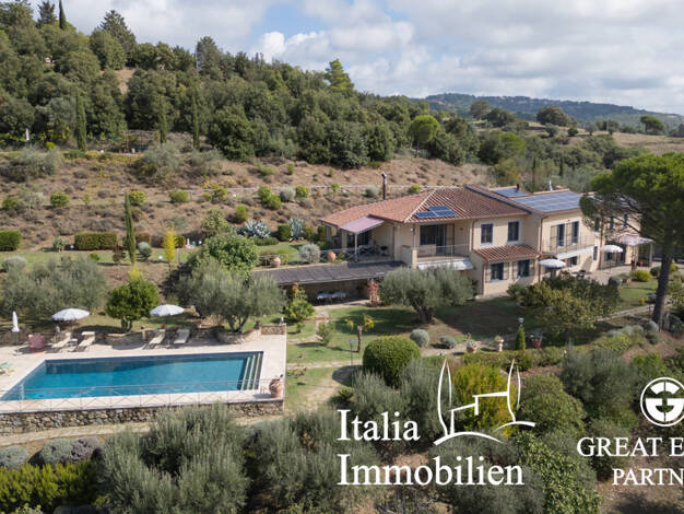 Villa zum Kauf 890.000 € 16 Zimmer 374 m² 16.000 m² Grundstück Passignano sul Trasimeno 06065