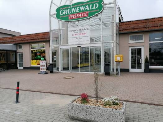 Laden zur Miete 5 € 90 m² Verkaufsfläche teilbar von 50 m² bis 200 m² Hoyerswerda 02977