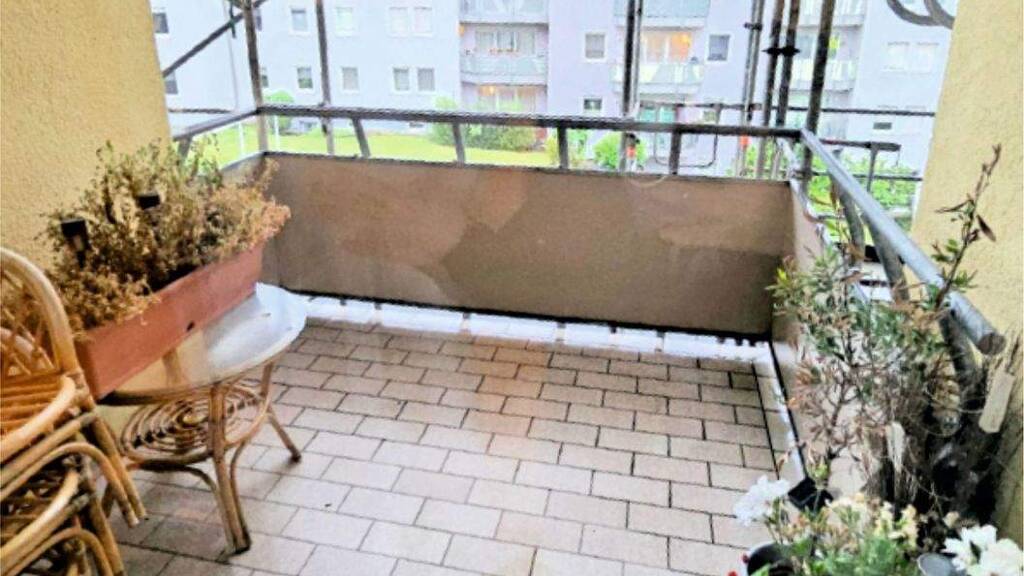 Wohnung zur Miete 428 € 3 Zimmer 71 m² 1. Geschoss frei ab 01.06.2026 Werdau 08412