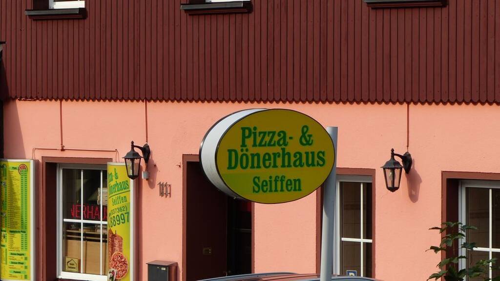 Haus zum Kauf 276.000 € 10 Zimmer 200 m² 350 m² Grundstück Hauptstr.111 Seiffen/Erzgebirge 09548