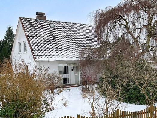 Einfamilienhaus zum Kauf 290.000 € 4 Zimmer 93 m² 740 m² Grundstück Kaltenkirchen 24568