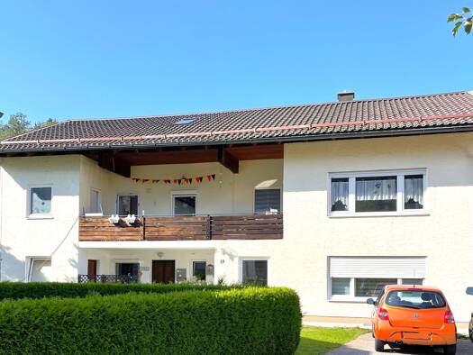 Haus zum Kauf 690.000 € 10 Zimmer 265 m² 1.045 m² Grundstück Traunstein Traunstein 83278