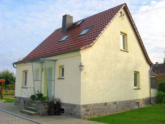 Einfamilienhaus zum Kauf provisionsfrei 130.000 € 4 Zimmer 91,9 m² 1.300 m² Grundstück frei ab 01.05.2026 Schwepnitz 01936