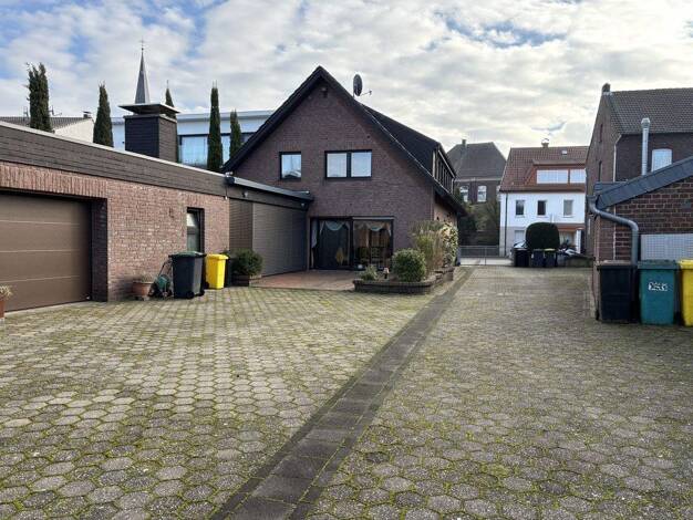 Wohnanlage zum Kauf als Kapitalanlage geeignet 690.000 € 15 Zimmer 818 m² 2.390 m² Grundstück Tönisberg Kempen 47906