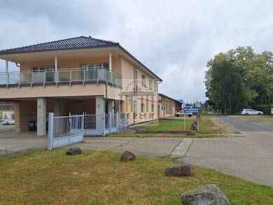 Haus zum Kauf 495.000 € 7 Zimmer 160 m² 3.325 m² Grundstück Vetschau Vetschau 03226