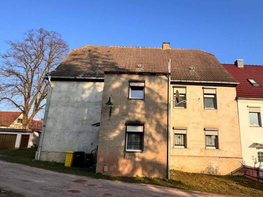 Mehrfamilienhaus zum Kauf provisionsfrei 199.999 € 7 Zimmer 246 m² 590 m² Grundstück Kaltenmark Petersberg OT Kaltenmark 06193