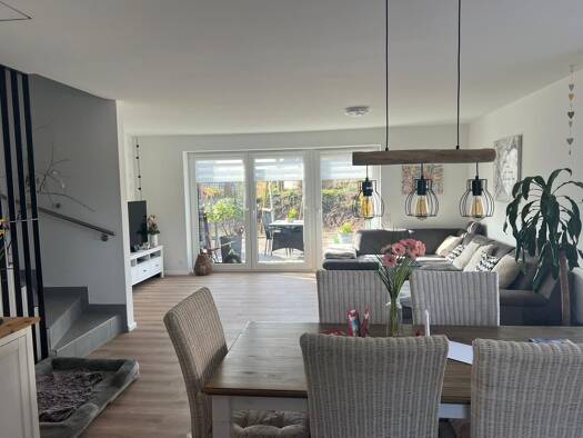 Doppelhaushälfte zur Miete 1.375 € 3 Zimmer 102 m² 300 m² Grundstück frei ab 01.11.2026 Owschlag Owschlag 24811