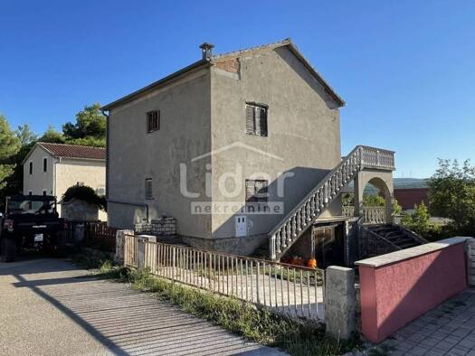 Einfamilienhaus zum Kauf 220.000 € 6 Zimmer 221 m² Kruševo, Obrovac Obrovac 23450