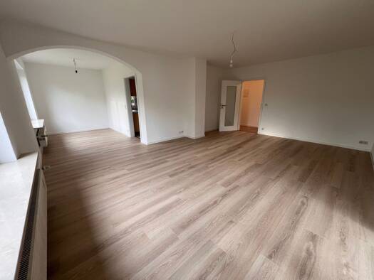 Terrassenwohnung zur Miete 837 € 2,5 Zimmer 93 m² frei ab sofort Weyhers Ebersburg 36157