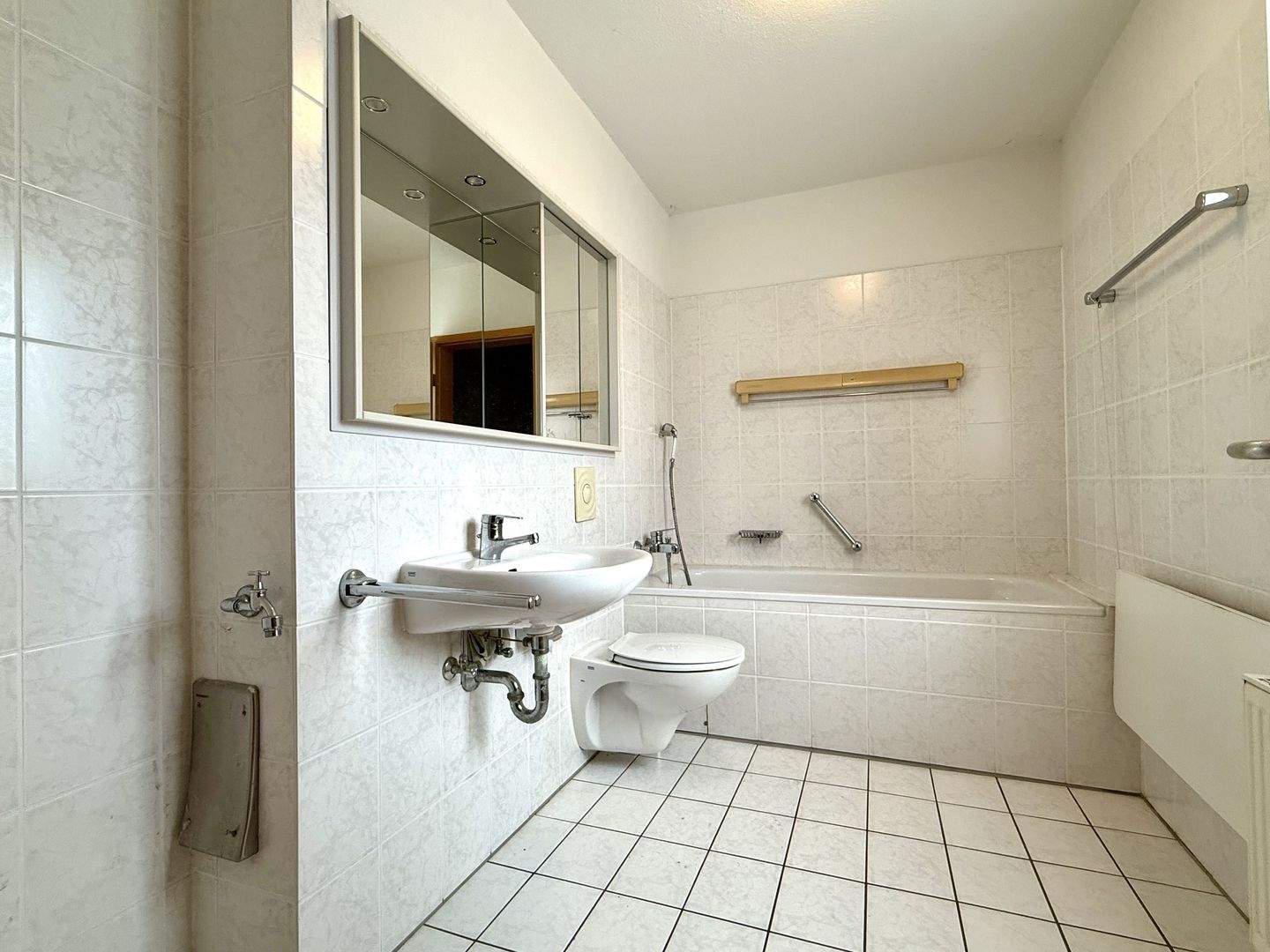 Property thumbnail 6