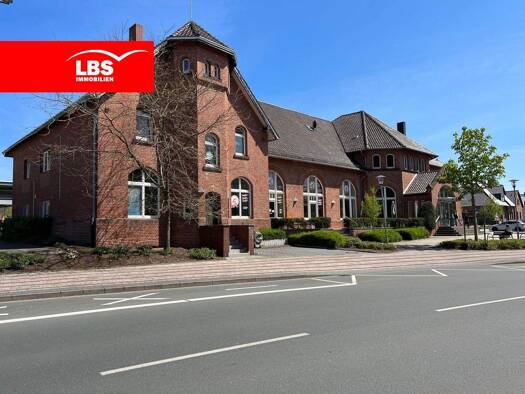 Gewerbeobjekt zum Kauf als Kapitalanlage geeignet 899.000 € 653 m² 1.226 m² Grundstück Sedanplatz 11 Lage 32791