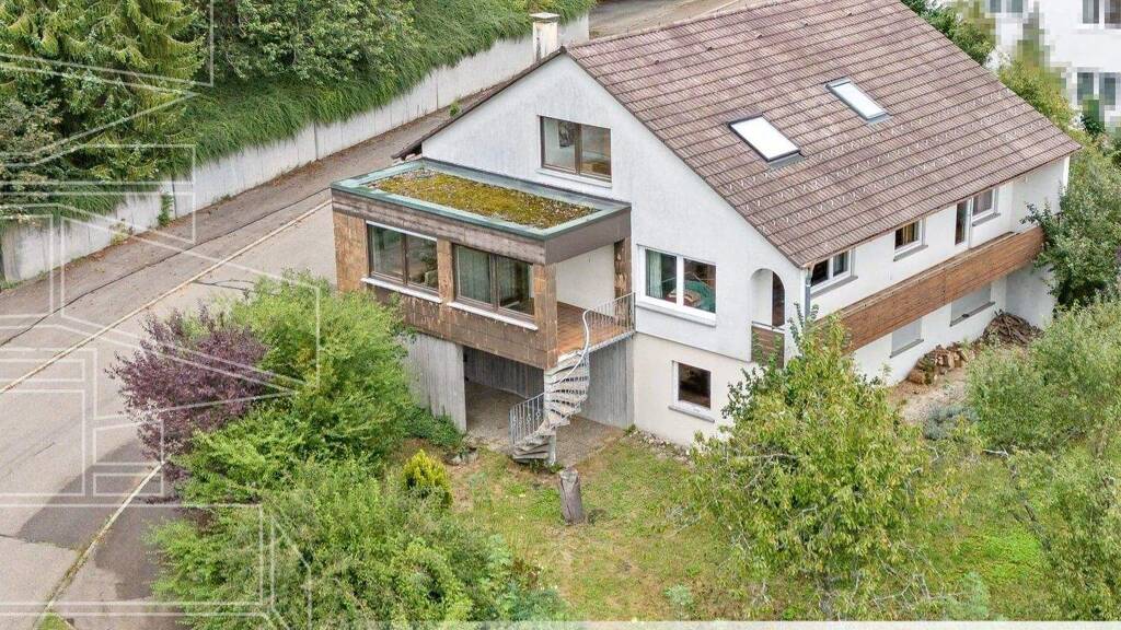 Einfamilienhaus zum Kauf 360.000 € 8,5 Zimmer 215 m² 818 m² Grundstück Ebingen Albstadt 72458