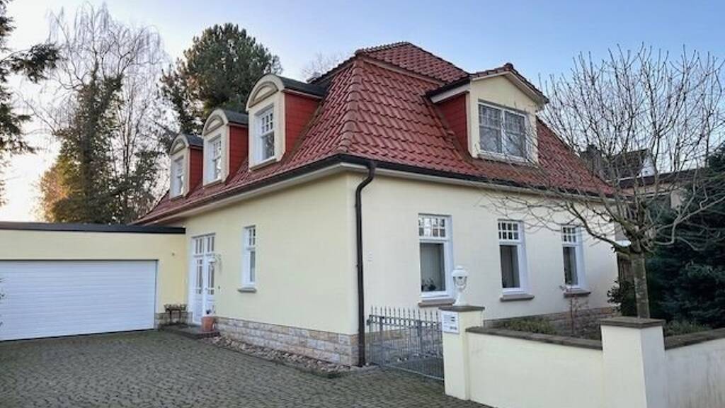Haus zum Kauf 850.000 € 5 Zimmer 240 m² 702 m² Grundstück Kayhausen Bad Zwischenahn 26160