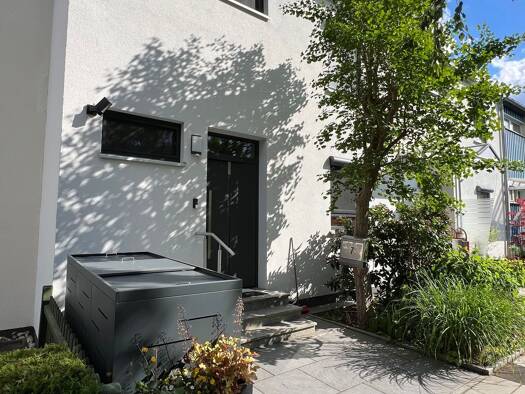 Reihenmittelhaus zum Kauf provisionsfrei 660.000 € 5 Zimmer 120 m² 196 m² Grundstück frei ab 01.12.2026 Stauffenbergstraße 7 Langwasser Nürnberg 90473