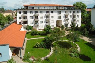 Studio zur Miete 400 € 1 Zimmer 33 m² 1. Geschoss frei ab sofort Dr. Otto-Höchtl-Str. 39 A Planungsbezirk 110 Straubing 94315