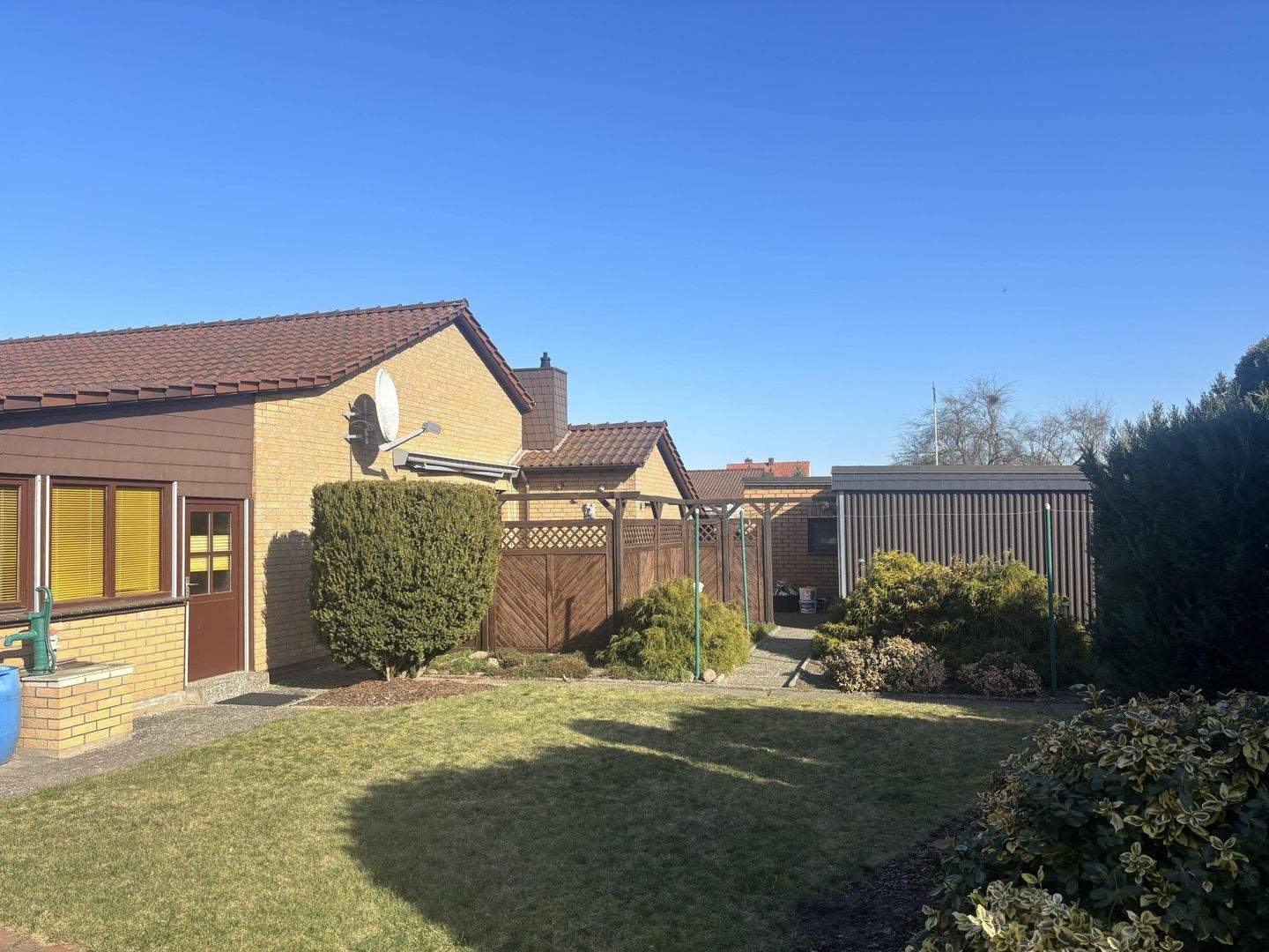 Immobilie in Wustrow - Bungalow zu ebener Erde mit Garage und Wintergarten - Bild 3