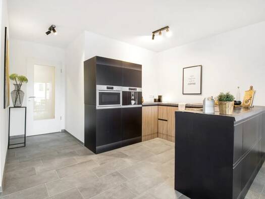 Wohnung zur Miete 700 € 3,5 Zimmer 101 m² frei ab sofort Wismarer Straße 6a Mitte Dortmund 44143