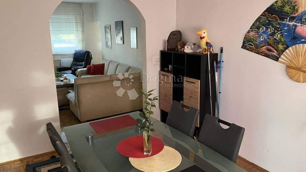 Wohnung zum Kauf 250.000 € 5 Zimmer 135 m² 1. Geschoss Staro Brestje