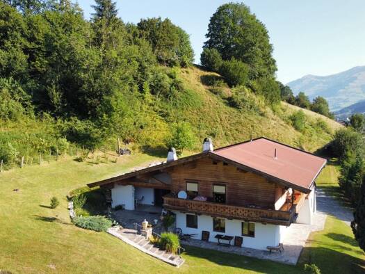 Haus zum Kauf 2.600.000 € 933 m² Grundstück Jochberg 6373