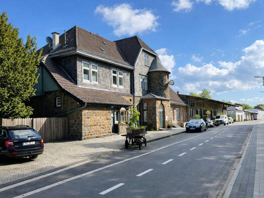 Mehrfamilienhaus zum Kauf als Kapitalanlage geeignet 890.000 € 694 m² 2.200 m² Grundstück Waldbröl 51545