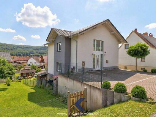 Einfamilienhaus zum Kauf provisionsfrei 324.000 € 5 Zimmer 157 m² 493 m² Grundstück Falken Treffurt 99830