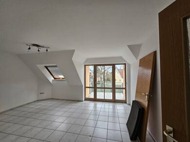 Wohnung zur Miete 740 € 2 Zimmer 62 m² Dachgeschoss, 2. Geschoss frei ab sofort Donauwörther Str. 27b Aichach Aichach 86551
