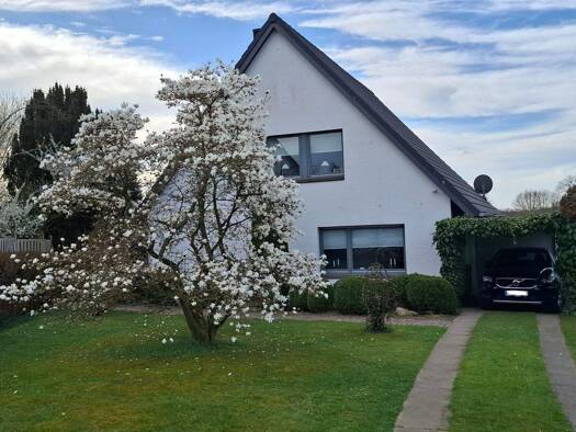 Einfamilienhaus zum Kauf 499.000 € 6,5 Zimmer 171 m² 734 m² Grundstück frei ab sofort Steinburg 22964