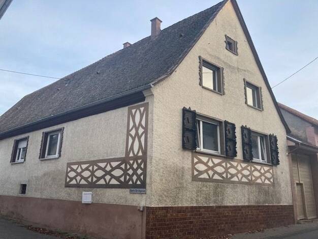 Einfamilienhaus zum Kauf 259.000 € 6 Zimmer 155 m² 835 m² Grundstück frei ab sofort Hauptstraße 5 Erbes-Büdesheim 55234