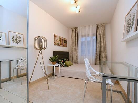 WG-Zimmer zur Miete Wohnen auf Zeit 750 € 18 m² 2. Geschoss frei ab sofort Bad Cannstatt Stuttgart 70372
