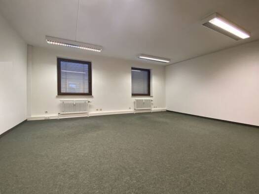 Bürofläche zur Miete 2.604 € 8 Zimmer 217 m² Bürofläche Ostenviertel Regensburg 93055