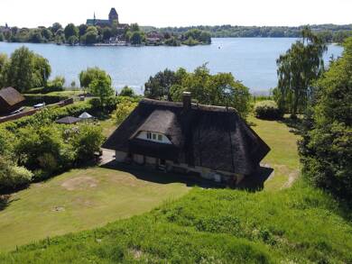 Haus zum Kauf 1.050.000 € 4 Zimmer 150 m² 5.200 m² Grundstück Ratzeburg 23909