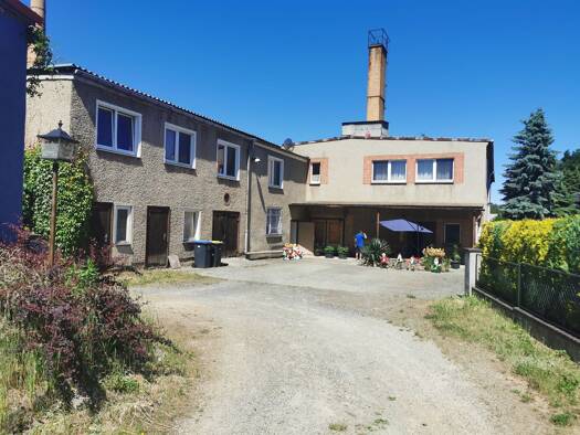 Mehrfamilienhaus zum Kauf 195.000 € 1 Zimmer 780 m² 1.041 m² Grundstück frei ab sofort Hauptstraße 69 Crinitz 03246
