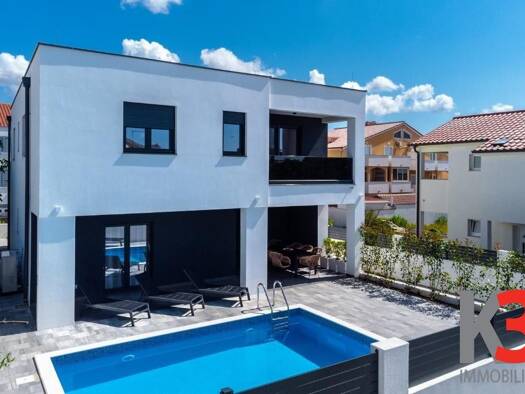 Haus zum Kauf 950 € 6 Zimmer 235 m² Vrsi 0