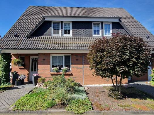 Doppelhaushälfte zum Kauf 169.500 € 5 Zimmer 102,7 m² 295 m² Grundstück frei ab sofort Zörbig 06780