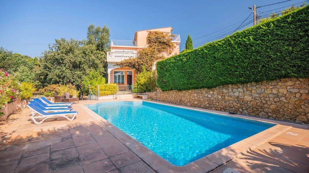 Villa zum Kauf provisionsfrei 1.300.000 € 5 Zimmer 175 m² 2.200 m² Grundstück Grimaud 83310
