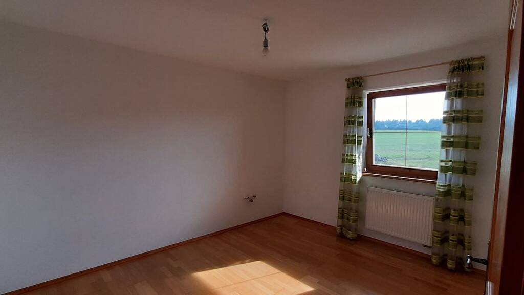 Wohnung zur Miete 1.000 € 4 Zimmer 130 m² Geschoss 1/2 frei ab 01.06.2026 Zell Erlbach 84567