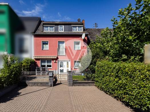 Reihenmittelhaus zum Kauf 275.000 € 7 Zimmer 199 m² 233 m² Grundstück Trittenheim 54349