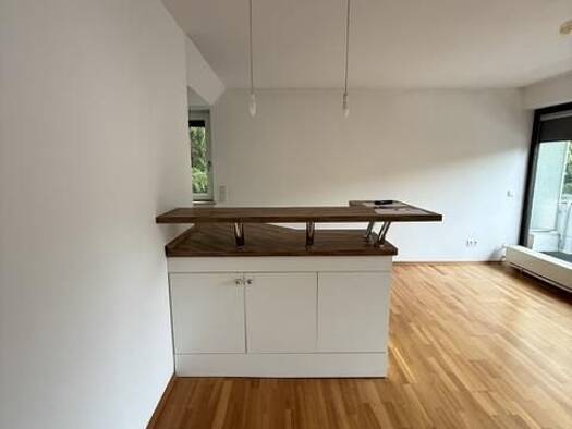 Wohnung zur Miete 1.150 € 2 Zimmer 51 m² frei ab sofort Thalk.Obersendl.-Forsten-Fürstenr.-Solln München 81479