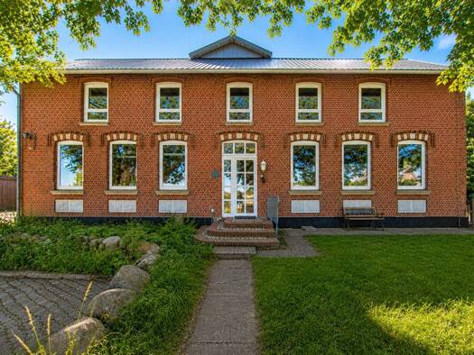 Bauernhaus zum Kauf 499.000 € 9 Zimmer 386 m² 21.040 m² Grundstück Krützfleth 3 Neuendorf-Sachsenbande / Sachsenbande 25554