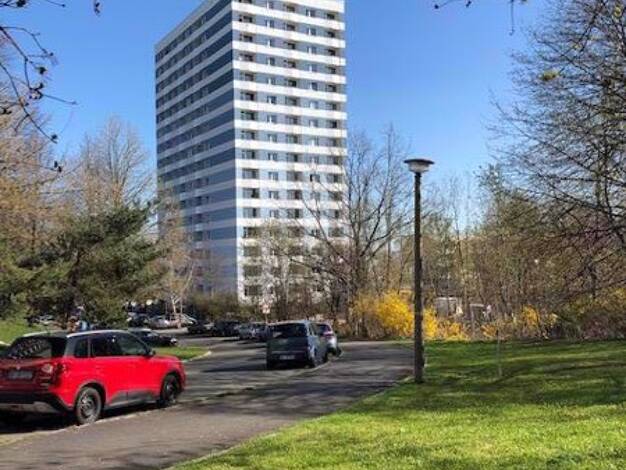 Wohnung zur Miete 597 € 3 Zimmer 77,3 m² 8. Geschoss frei ab 11.08.2026 Michelangelostr. 1 Räcknitz/Zschertnitz Dresden 01217