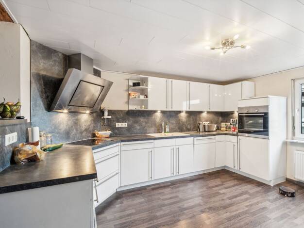 Einfamilienhaus zum Kauf 360.000 € 6 Zimmer 218 m² 617 m² Grundstück Dauborn Hünfelden-Dauborn 65597