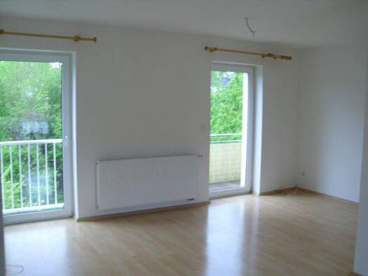 Wohnung zur Miete 360 € 3 Zimmer 67,6 m² Glauchauer Straße 19 b Lichtenstein Lichtenstein (Sachsen) 09350