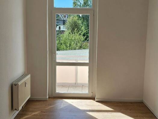 Wohnung zur Miete 399 € 3 Zimmer 70 m² Geschoss 1/3 frei ab sofort Oststraße 6 Limbach-Oberfrohna 09212