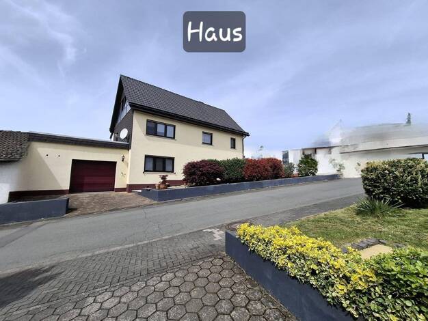 Mehrfamilienhaus zum Kauf provisionsfrei 349.000 € 8 Zimmer 201 m² 655 m² Grundstück Kirchstraße 34 Katzenfurt Ehringshausen 35630
