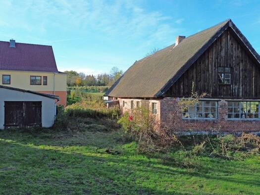 Doppelhaushälfte zum Kauf 150.000 € 1.530 m² Grundstück Katschow 17429