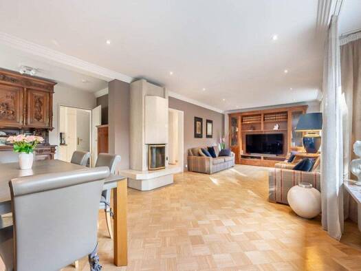 Einfamilienhaus zum Kauf 679.000 € 6 Zimmer 175 m² 755 m² Grundstück Harksheide Norderstedt 22844