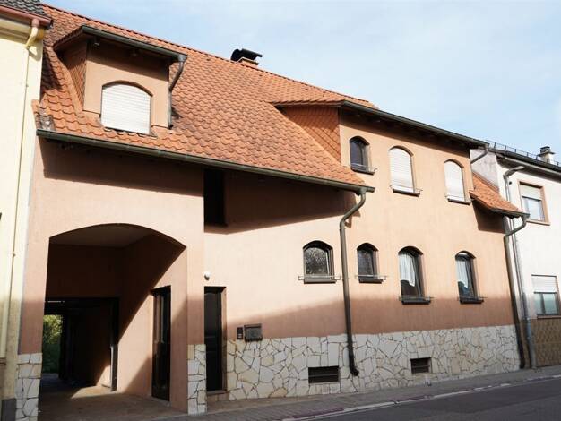 Mehrfamilienhaus zum Kauf 759.000 € 8 Zimmer 195 m² frei ab sofort Plankstadt 68723