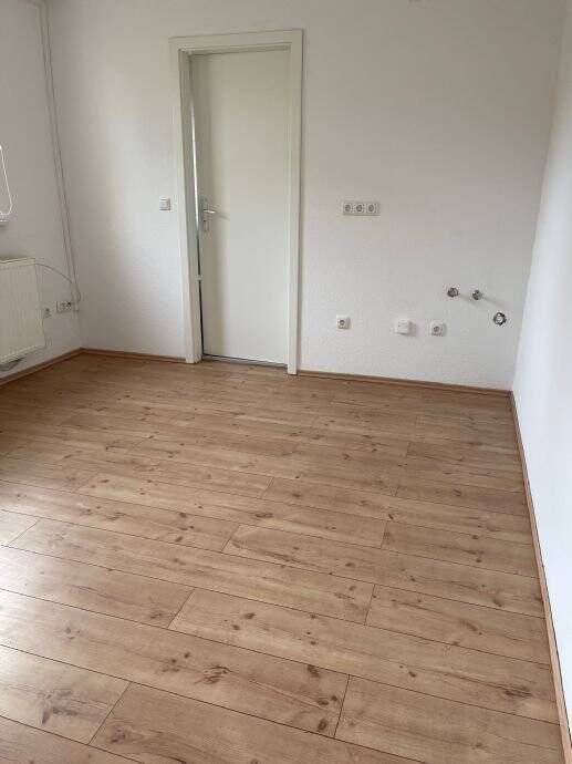WUNDERSCHÖN GEPFLEGTE 1-ZIMMER WOHNUNG IN NÜRNBERG - KATZWANG, WLAN INKLUSIVE! – Am Hammer 10, 90455 Nürnberg – Vorschaubild 2